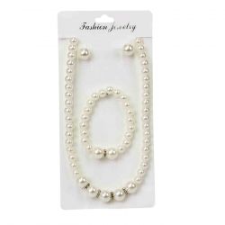 Conjunto de perlas; Pendientes, Collar y Pulsera