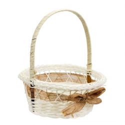 Cesta, pétalos o anillos de boda
