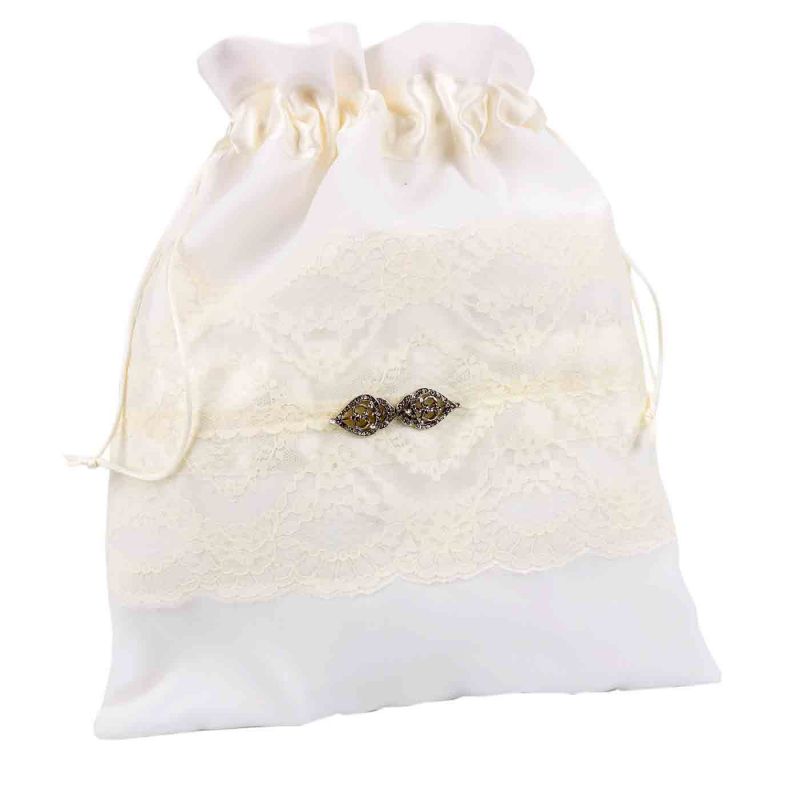 Elegante limosnera blanca para novia
