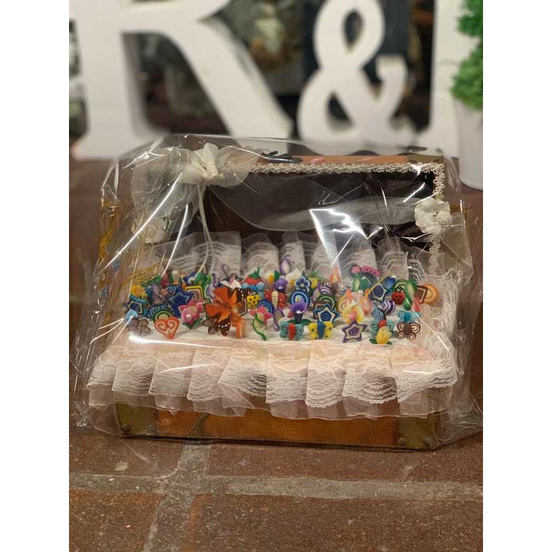Pack de 100 alfileres con Baúl rústico con encaje