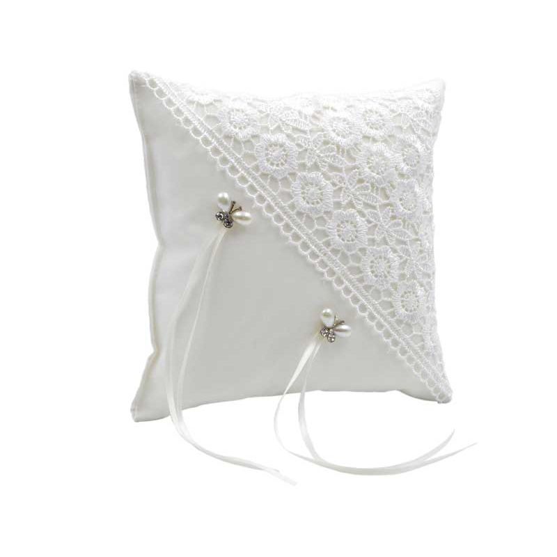 Cojín artesanal con alfiler de mariposa con perlas y lazos para anillos