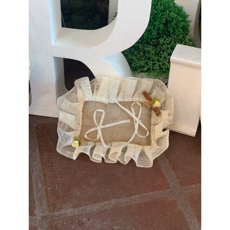 Cojín color saco para tus alianzas de boda