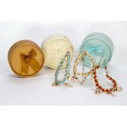 PULSERA COLGANTES EN CAJA 