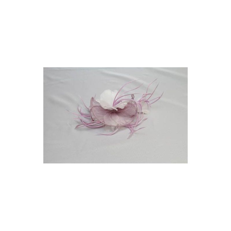 Tocado Cuerpo de Sinamay y Flor de Plumas Oca Biots Lila