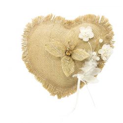 Corazón alianzas de boda con flores